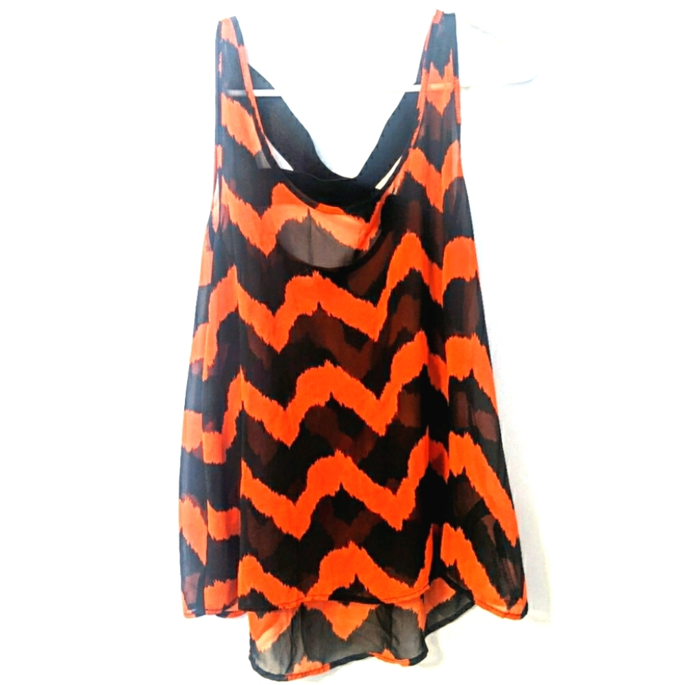 🌞 3/$15 Forever 21 Cross Back Chevron Crop Top Medium
